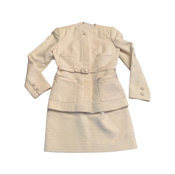 Oscar de la Renta Suit - Picture 1 of 6